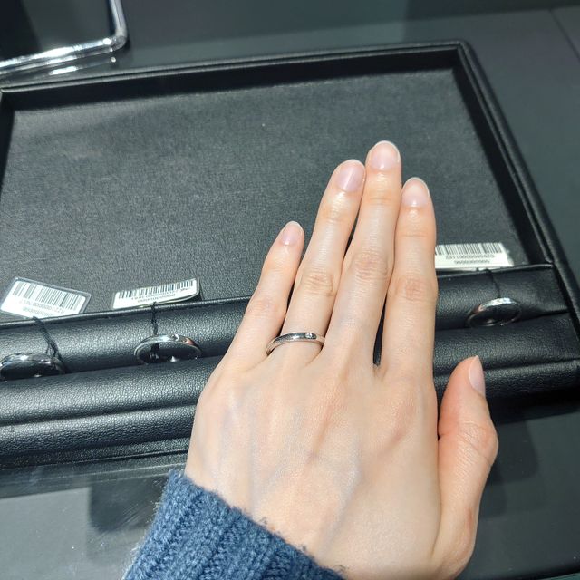 【エクセルコダイヤモンド(EXELCO DIAMOND)の口コミ】 価格は石が１つ追加で何万円というふうにわかりやすい設定でしたし、品質…