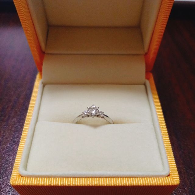 【ケイウノ ブライダル(K.UNO BRIDAL)の口コミ】 婚約指輪を作るにあたって「どうせなら亡くなった祖母の婚約指輪をリメイ…