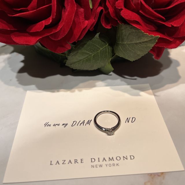 【ラザール ダイヤモンド(LAZARE DIAMOND)の口コミ】 ダイヤモンドの輝きで決めました。ラザールダイヤモンドのダイヤモンドに…