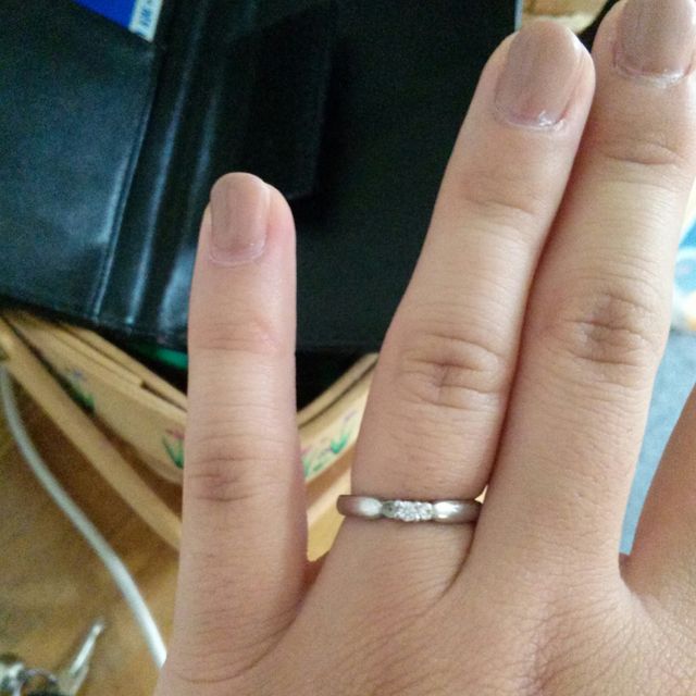 【4℃ BRIDAL(ヨンドシーブライダル)の口コミ】 特になにも決めずに指輪を見に行ったのですが
店舗に入っていろいろ見せて…