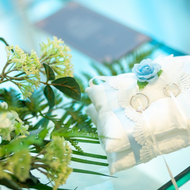 【4℃ BRIDAL(ヨンドシーブライダル)の口コミ】 シンプルかつダイヤも少し散りばめているのがよかったので、このデザイン…