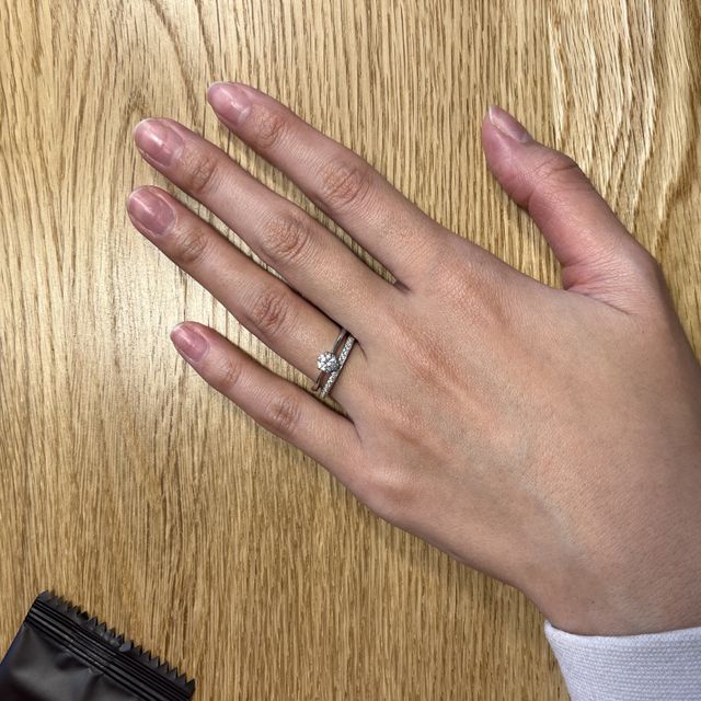 【CRAFY(クラフィ)の口コミ】 二人の好きなデザインが作れます。
実際にサンプルをみながら自由にイメー…