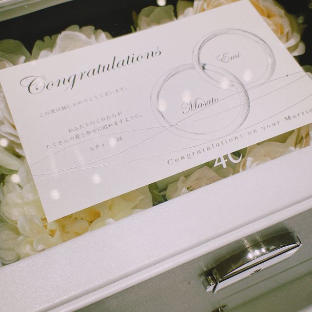 【4℃ BRIDAL(ヨンドシーブライダル)の口コミ】 お互いが普段身につけているアクセサリーが、わたしは真鍮、旦那さんはシ…