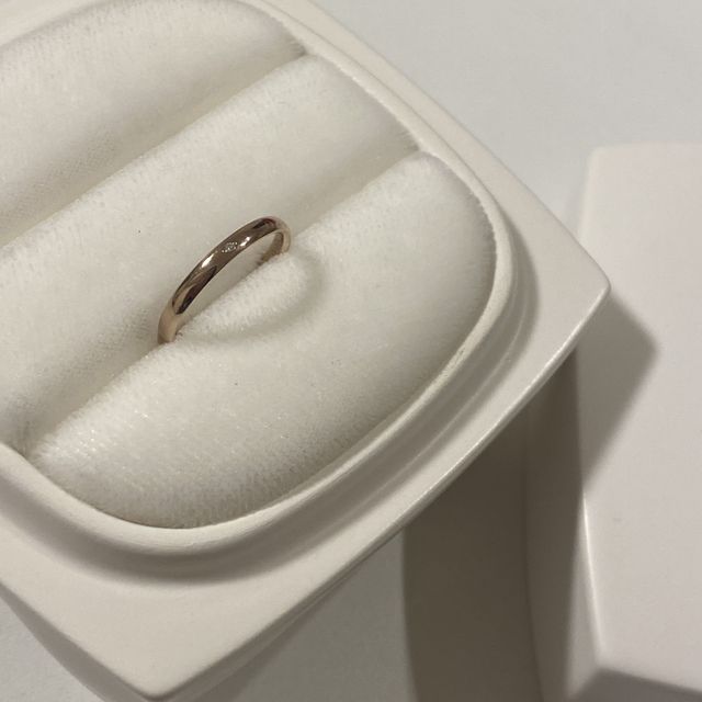 【俄(にわか)の口コミ】 ・シンプルなデザイン
・今時なピンクゴールドカラー
・値段
・サイズ変更…