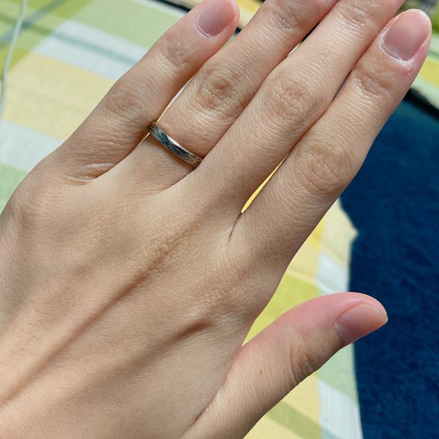 【杢目金屋(もくめがねや)の口コミ】 デザインに一目惚れしました。誰とも被らない唯一無二の二人だけの指輪と…