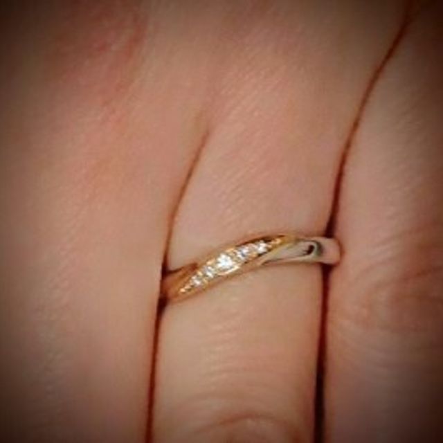 【IDEAL Plus fort(アイデアルプリュフォール)の口コミ】 全面ゴールドではなく、嫌らしくない程度に入っているところがポイントで…