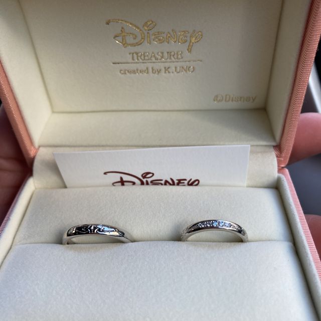 【ケイウノ ブライダル(K.UNO BRIDAL)の口コミ】 デザイン重視で決めようと最初から2人で話をして店舗に向かいました。
そ…