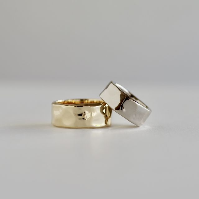 【hitotsuchi(ヒトツチ)の口コミ】 デザインです。2人の希望の素材や太さが違ったので、フルオーダーをして頂…