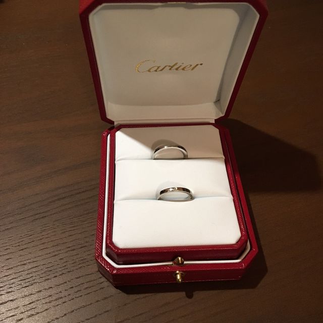【カルティエ(Cartier)の口コミ】 婚約指輪がバレリーナだったので、カルティエ以外は考えなかった。
ストレ…