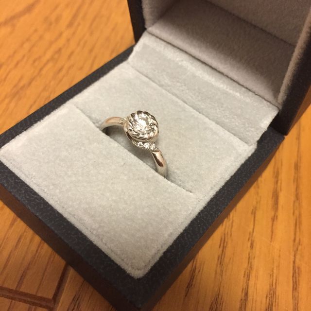 【MAGICO&Dec.(マージコアンドデコ)の口コミ】 色々なブランドを見て私が気に入ったのにしようとしましたが、どれも同じ…