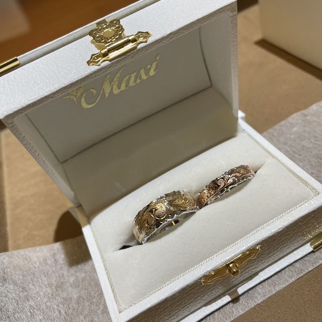 【Maxi(マキシ)の口コミ】 結婚指輪はハワイアンジュエリーと決めていました。
デザインが普通の指輪…