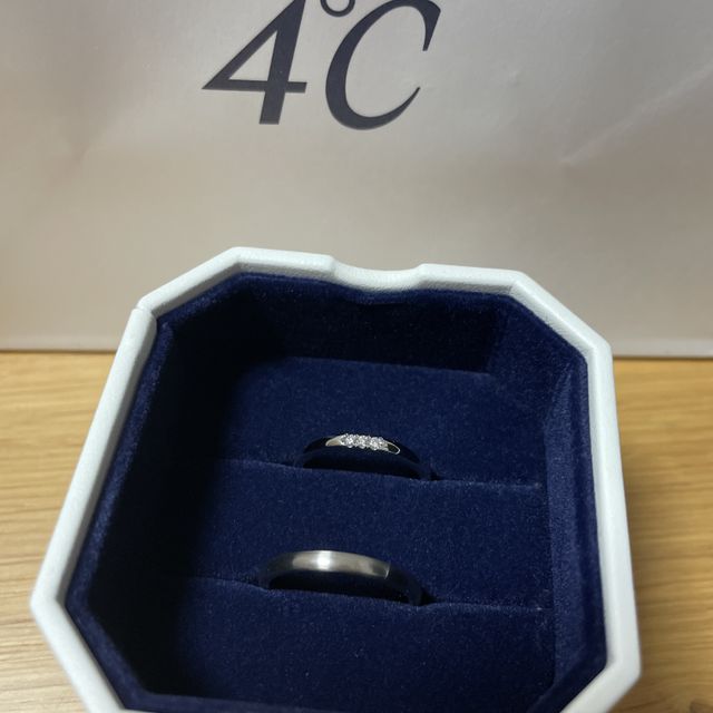 【4℃ BRIDAL(ヨンドシーブライダル)の口コミ】 はじめは比較的近くの店舗で見られたらいいなと思い4℃さんを選んだのです…