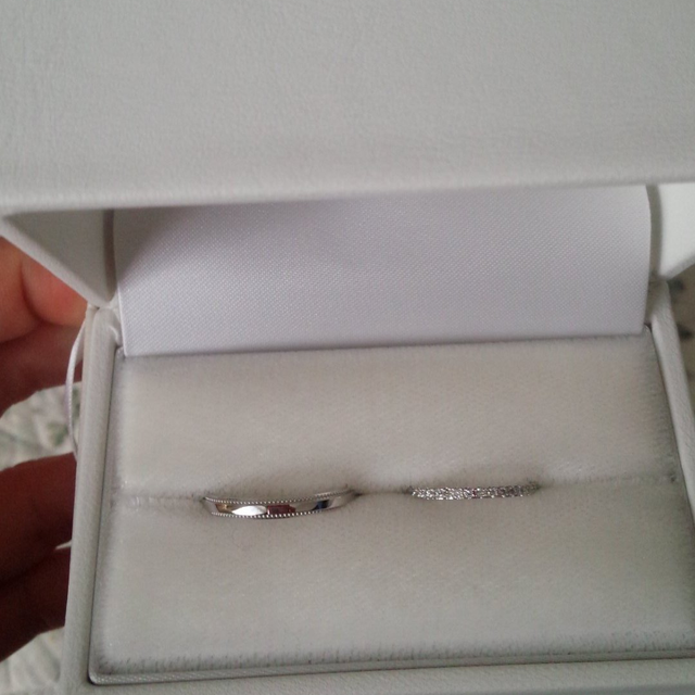 【garden(ガーデン)の口コミ】 シンプルなデザインですが、指に馴染んでしっくりきてこれだと思い決めま…