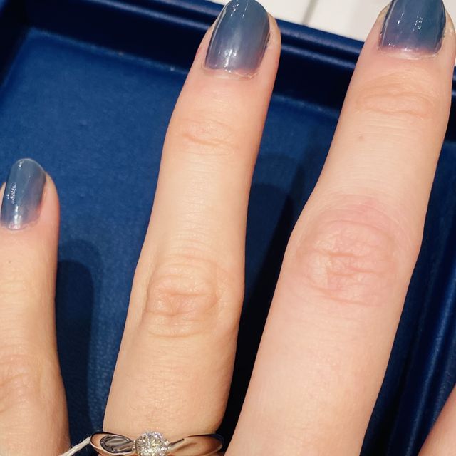 【銀座ダイヤモンドシライシの口コミ】 石の輝きにこだわりを持っており、4Cのグレードラインナップも豊富ななか…