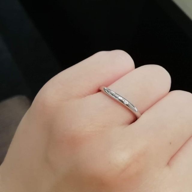 【アイプリモ(I-PRIMO)の口コミ】 さりげなくウエーブがかかっていて指が細く見えて、飽きがこないデザイン…