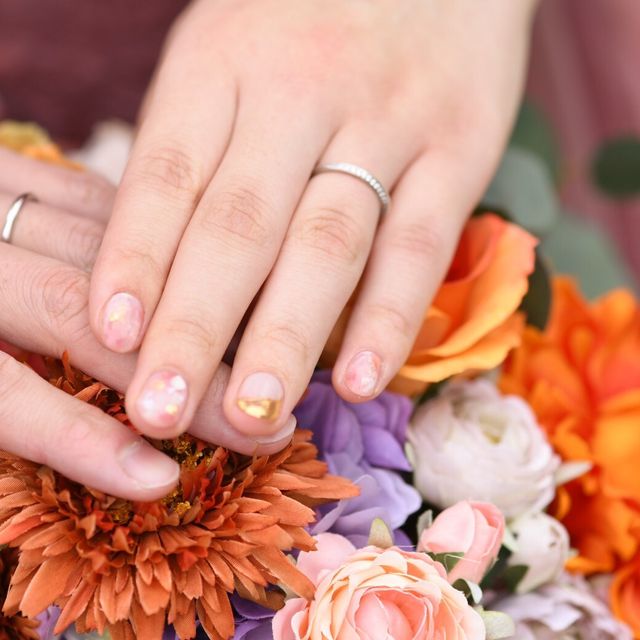 【銀座ダイヤモンドシライシの口コミ】 ダイヤモンドがぐるっと散りばめられている指輪を探していて、理想のデザ…