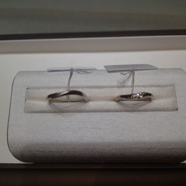 【アイプリモ(I-PRIMO)の口コミ】 技術力が高いとのことで婚約指輪になりますがダイヤの下が見えるものなど…