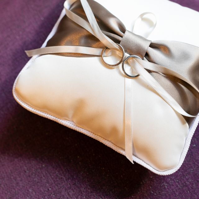 【ティファニー(Tiffany & Co.)の口コミ】 シンプルさもありつつ、しっかり光る指輪が欲しかったのと、結婚指輪との…