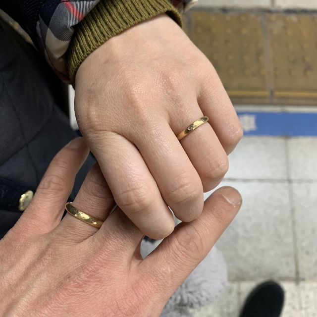 【YUKA HOJO(ユカホウジョウ)の口コミ】 デザインに一目惚れして購入しました。ほかのゴールドより柔らかな印象の…