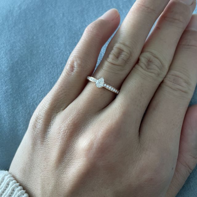 【ショーメ(CHAUMET)の口コミ】 メレダイヤモンドとしずく型のダイヤモンド、ピンクゴールドの組み合わせ…
