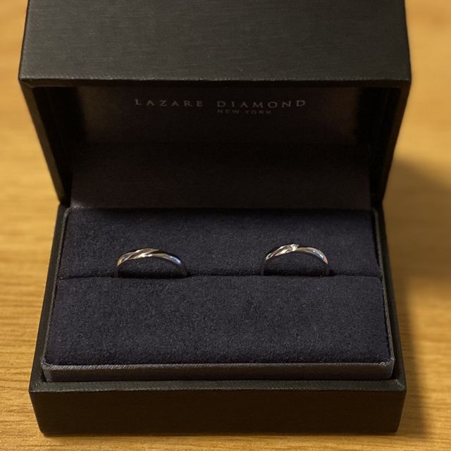 【ラザール ダイヤモンド(LAZARE DIAMOND)の口コミ】 指輪の決め手はとにかくデザイン。
ラザールダイヤモンドに憧れの気持ちが…