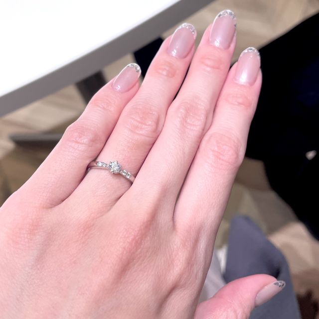 【ラザール ダイヤモンド(LAZARE DIAMOND)の口コミ】 婚約指輪で有名なお店は何軒か探しましたが、スタッフさんの接客も丁寧で…