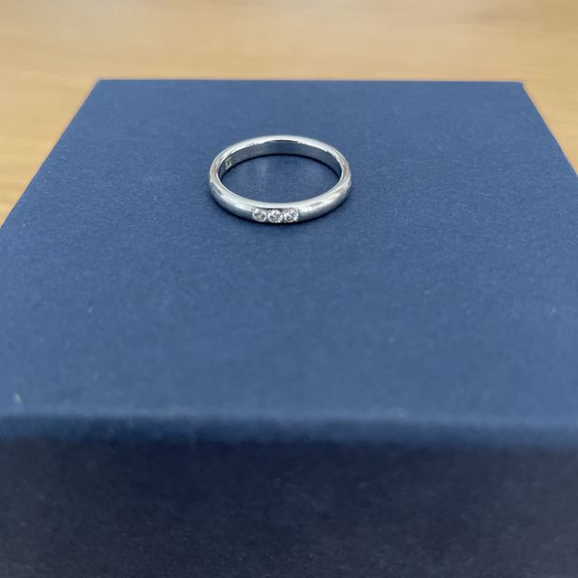 【銀座ダイヤモンドシライシの口コミ】 たくさん試着して、自分の指にはストレートタイプが似合うと思ってそこか…