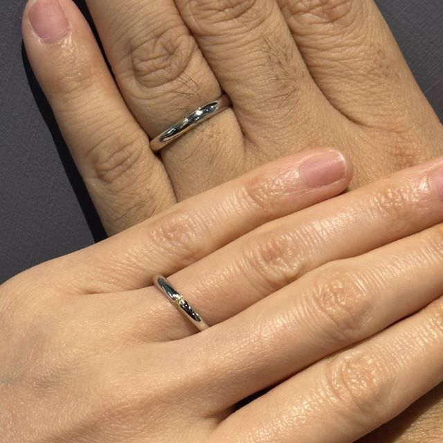 【AFFLUX(アフラックス)の口コミ】 シンプルなデザインでワンポイントのゴールドが個性的で良かったです！
永…