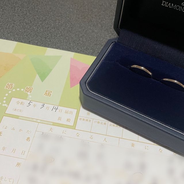 【銀座ダイヤモンドシライシの口コミ】 シンプルで価格もお手ごろなので選ばせてもらいました。
接客もぐいぐいで…