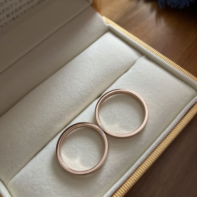 【ケイウノ ブライダル(K.UNO BRIDAL)の口コミ】 3色使うこと、ダイヤを付けること、ストレートデザイン、おそろいのデザイ…