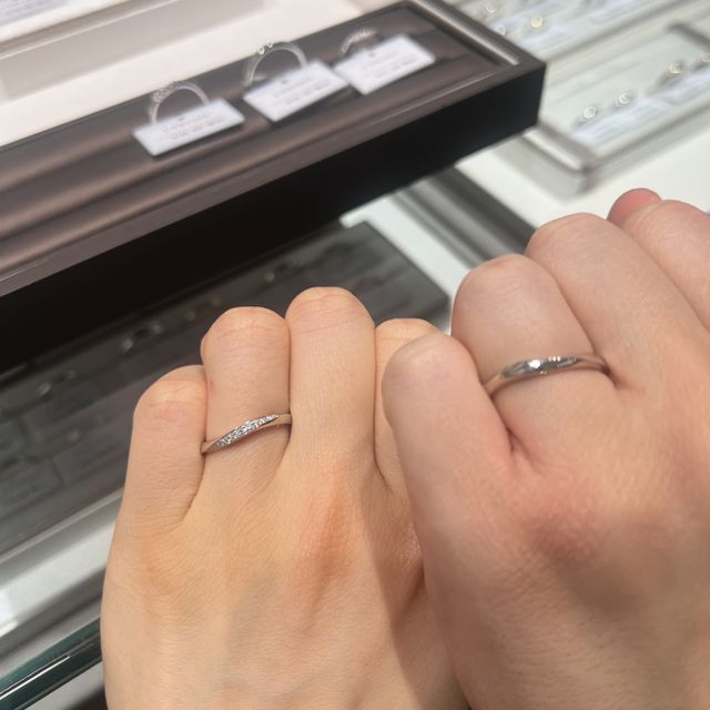 【アイプリモ(I-PRIMO)の口コミ】 初めに似合うリング審査をしていただき試着したものでした。どの角度から…