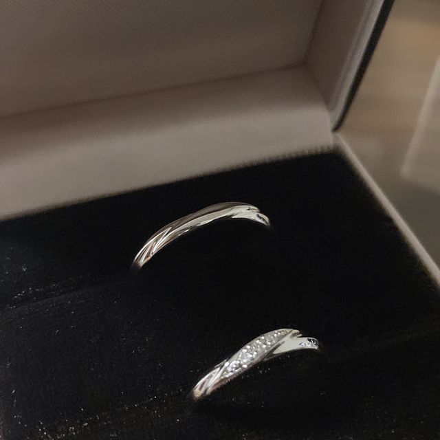 【アイプリモ(I-PRIMO)の口コミ】 シンプルで飽きのこないデザインを探していて、他の店もいっぱい見に行き…