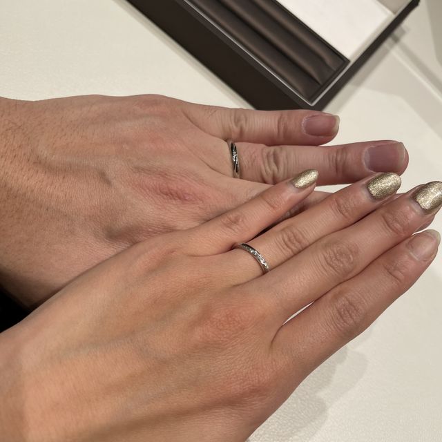 【アイプリモ(I-PRIMO)の口コミ】 試着したデザインは、前後左右上から見た時にどこからでもダイヤのデザイ…