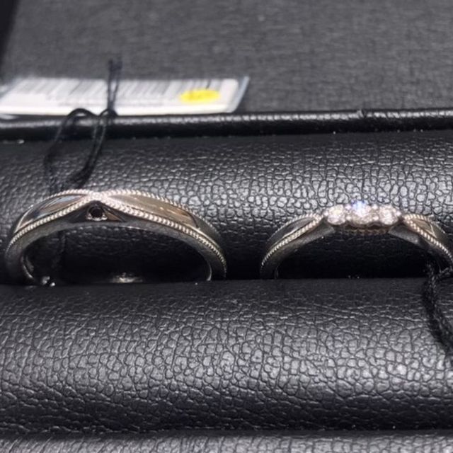 【エクセルコダイヤモンド(EXELCO DIAMOND)の口コミ】 クロスしたようなデザインがとても気に入り候補にしていました。指輪その…