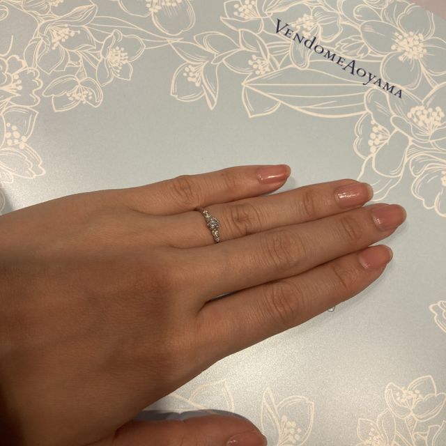 【ヴァンドーム青山(VENDOME AOYAMA)の口コミ】 シンプルで大人かわいいデザインが魅力的でした。価格も安すぎず、高すぎ…