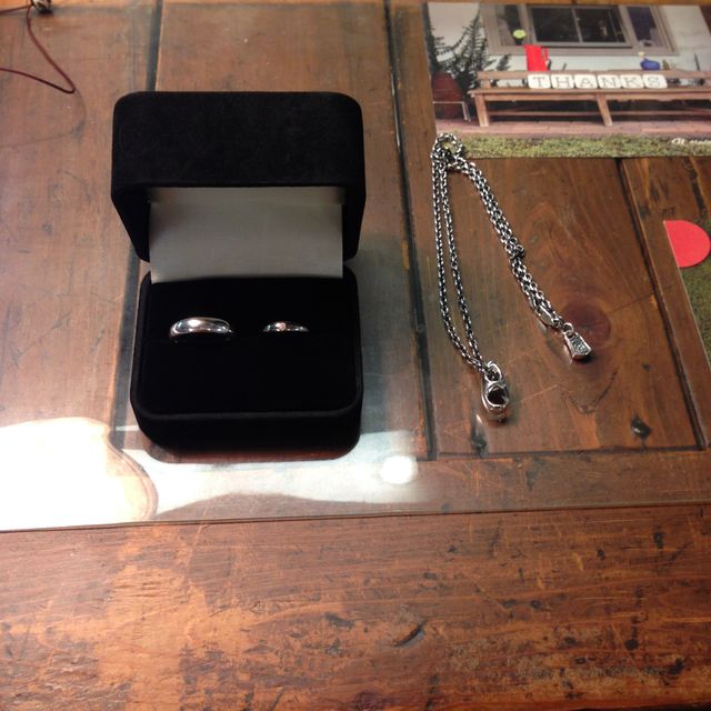 【ANALOGの口コミ】 デザインや材質や刻印する文字もすべて、こちらの要望通りにオリジナルで…