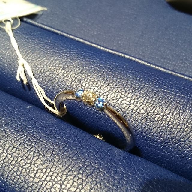 【銀座ダイヤモンドシライシの口コミ】 凄く迷って時間もかかったけど店員さんは優しく なんども色んな種類の指輪…