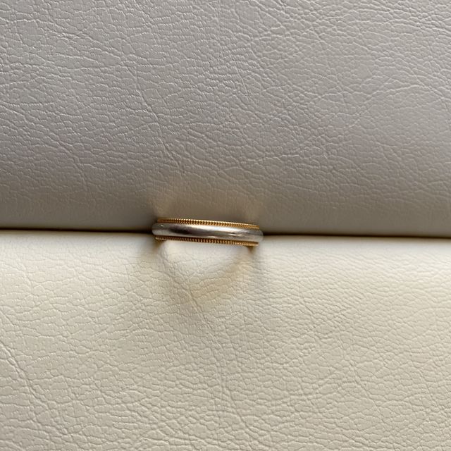 【ティファニー(Tiffany & Co.)の口コミ】 指輪がシルバー一色ではなく、ゴールドとシルバーの二色になっているとこ…
