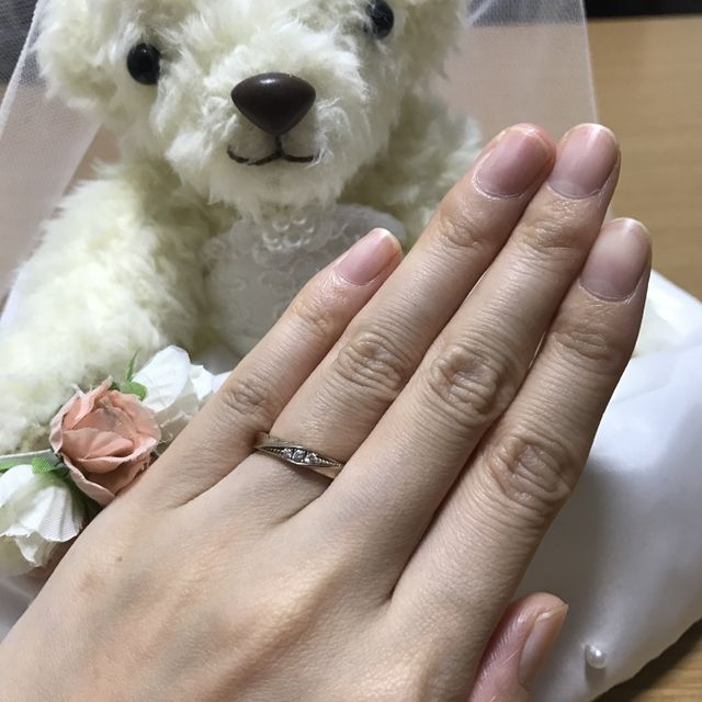 【FIRST DIAMOND(ファーストダイヤモンド)の口コミ】 指輪のサイズが4号と小さめで普通に商品を購入してもサイズ直しが必要で、…