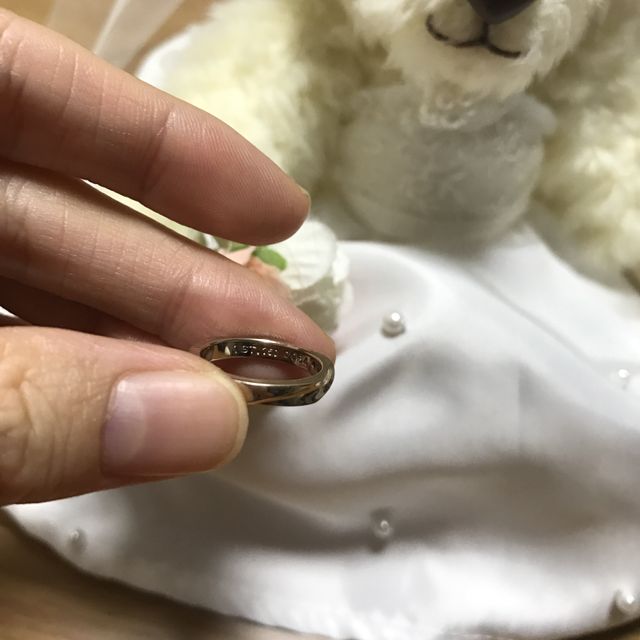 【FIRST DIAMOND(ファーストダイヤモンド)の口コミ】 指輪のサイズが4号と小さめで普通に商品を購入してもサイズ直しが必要で、…