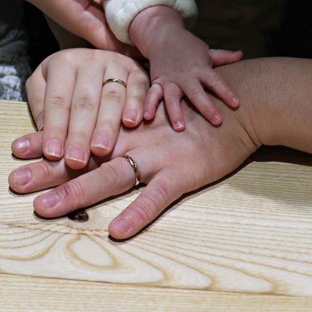 【出雲結(いずもゆい)の口コミ】 指輪の表面にある石は埋込み型が良く、かつデザインに特徴のあるものがよ…