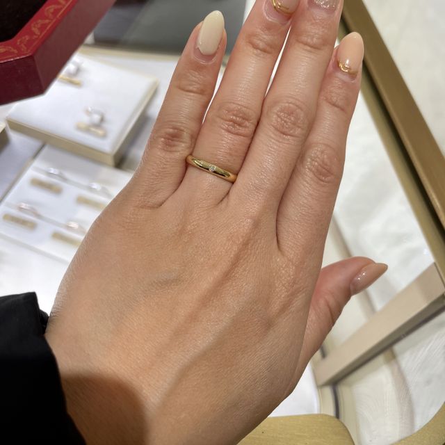 【カルティエ(Cartier)の口コミ】 シンプルなデザインにダイヤが一粒入ったものです。価格もリーズナブルで…