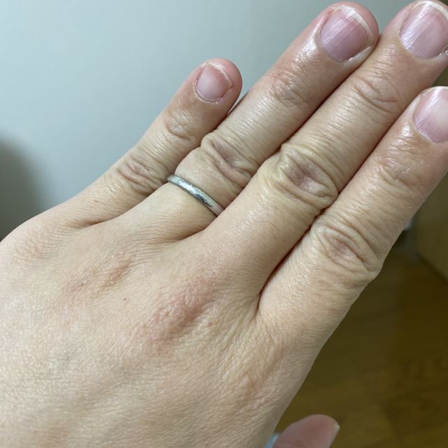 【エクセルコダイヤモンド(EXELCO DIAMOND)の口コミ】 デザインについてはシンプルなデザインのものを探していました。その中で…