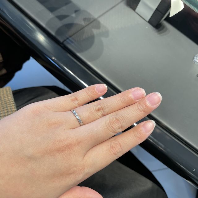 【エクセルコダイヤモンド(EXELCO DIAMOND)の口コミ】 バケットカットのダイヤ、ミル打ちの美しさに惹かれて購入しました。バケ…