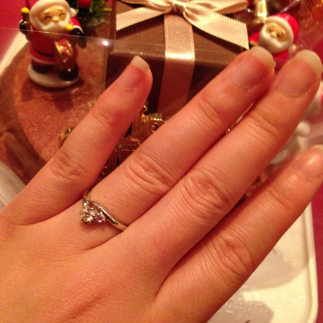 【アイプリモ(I-PRIMO)の口コミ】 優しい雰囲気が良かったので、真っ直ぐよりもカーブのあるものを。婚約指…