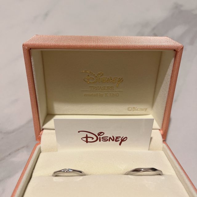 【ケイウノ ブライダル(K.UNO BRIDAL)の口コミ】 ディズニーが好きなので、ディズニーに関連するものが良かったこと、素材…