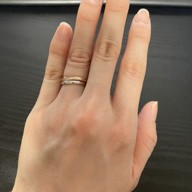 【銀座ダイヤモンドシライシの口コミ】 指輪のデザインはできればシンプルで少し動きのあるデザインが良いという…