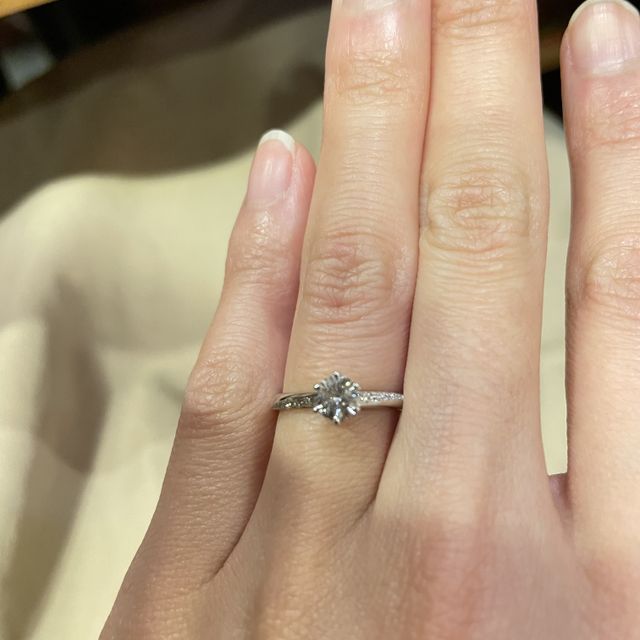 【宝寿堂(ほうじゅどう)の口コミ】 たくさん指輪を試着させていただいた中で気に入ったものを選びました。メ…