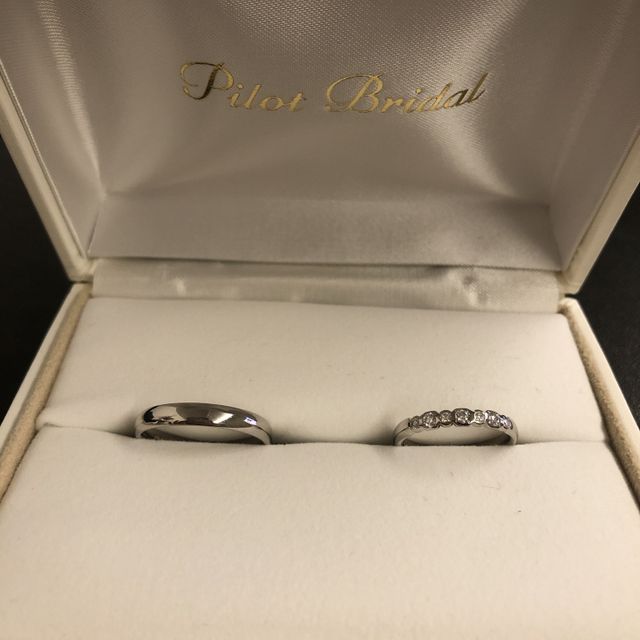 【PILOT BRIDAL(パイロットブライダル)の口コミ】 他ブランドと迷っていましたが、
最終的にはつけ心地のよさがよく、彼と満…
