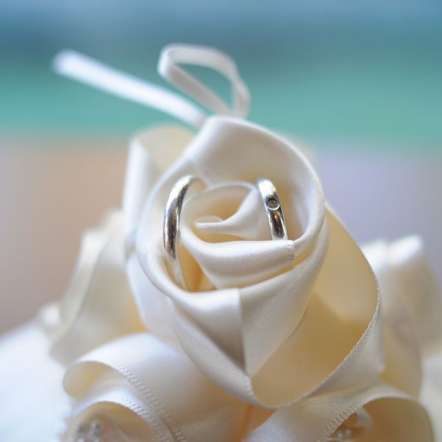 【ティファニー(Tiffany & Co.)の口コミ】 結婚指輪を買うならティファニーと学生のころから憧れていましたので、
ブ…